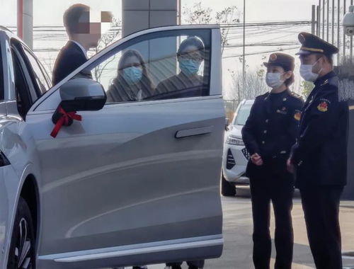 金山一女子喜提新車三個(gè)月又再次提車,為啥